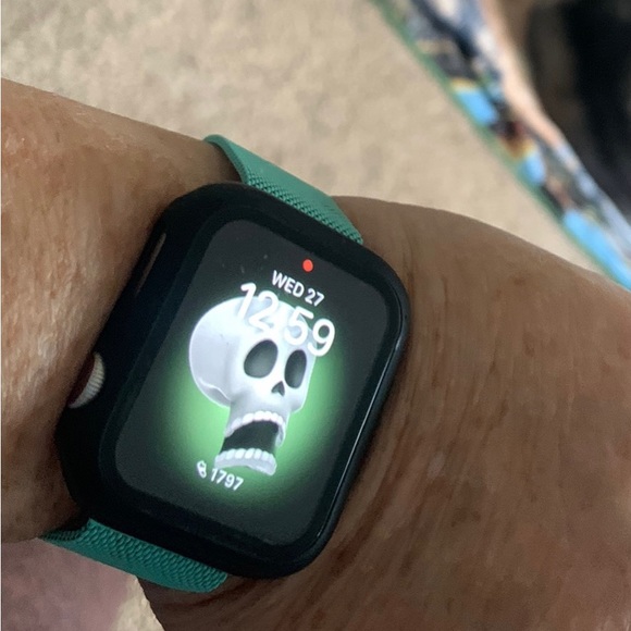 APPLE WATCH - Picture 2 of 3